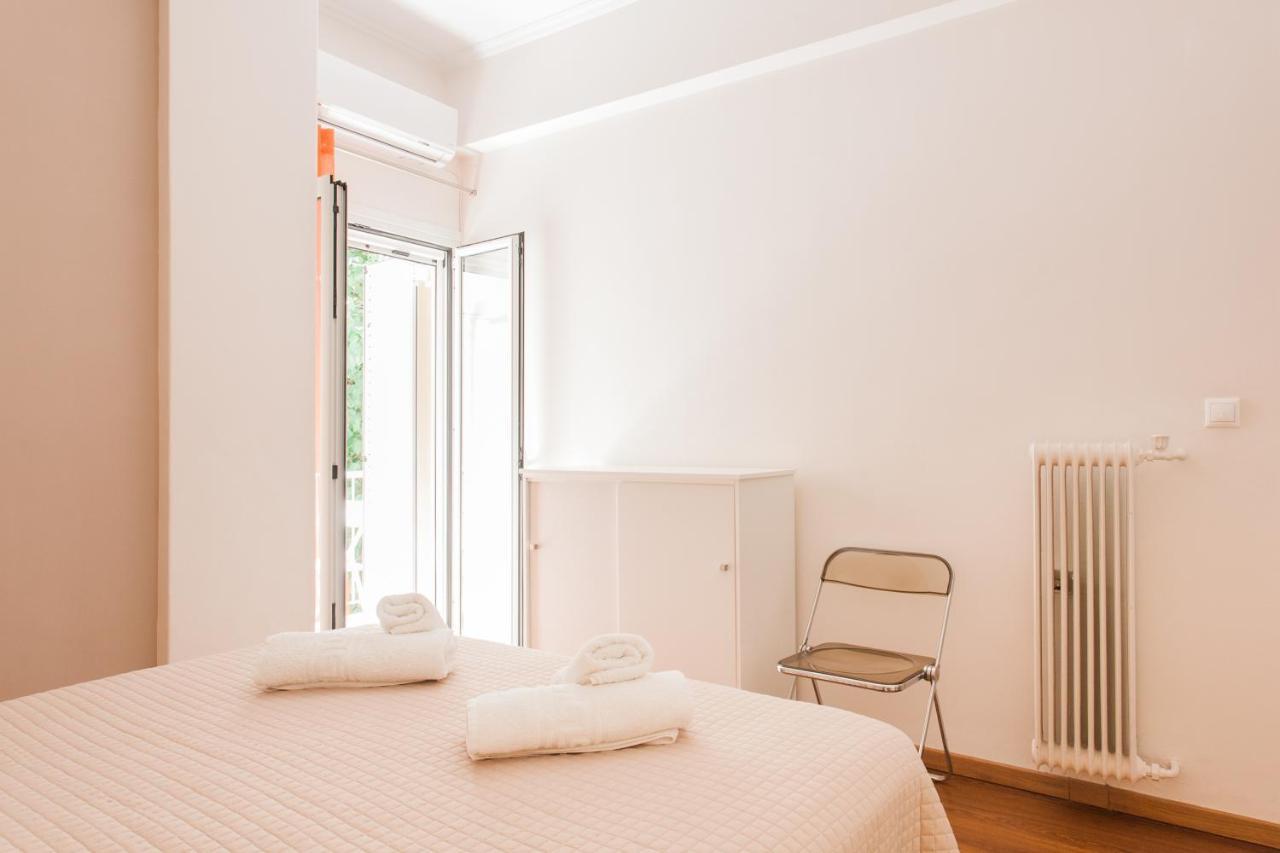 Central Apartment At Plaka 1 Bed For 2 Pers Athens Luaran gambar