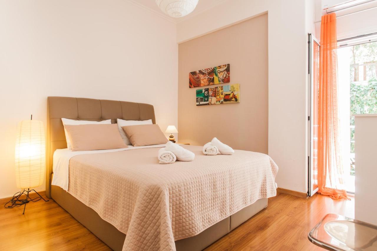 Central Apartment At Plaka 1 Bed For 2 Pers Athens Luaran gambar