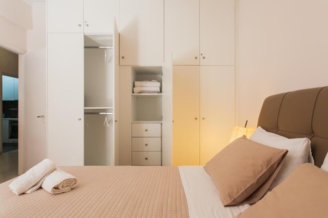 Central Apartment At Plaka 1 Bed For 2 Pers Athens Luaran gambar