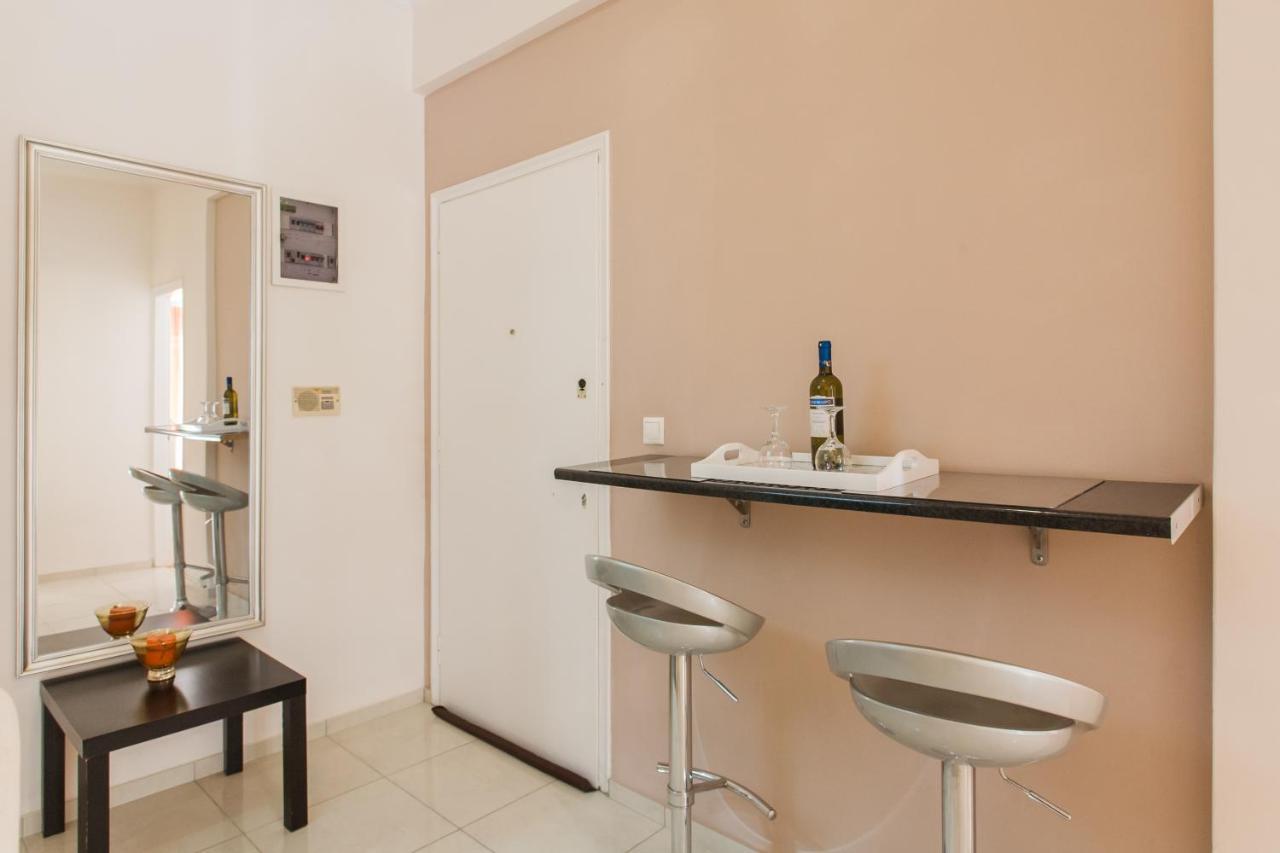 Central Apartment At Plaka 1 Bed For 2 Pers Athens Luaran gambar